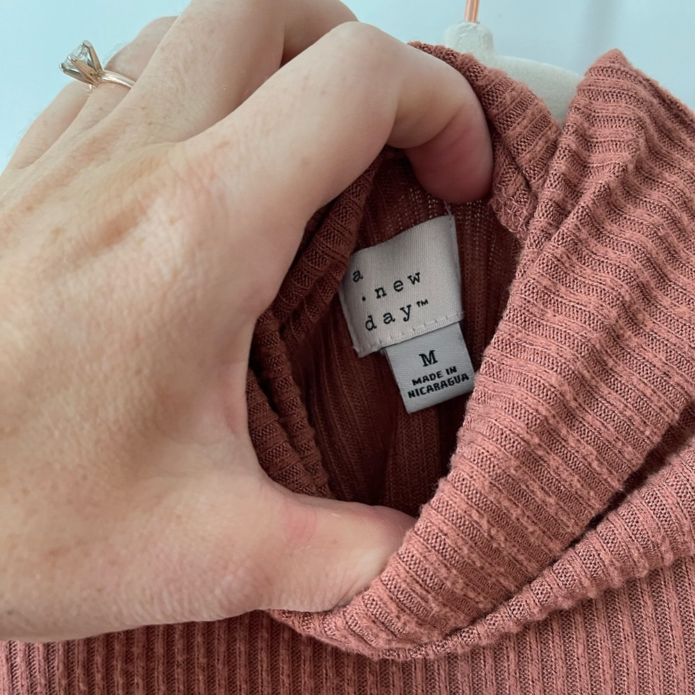 Target sweater - Picture 2 of 2